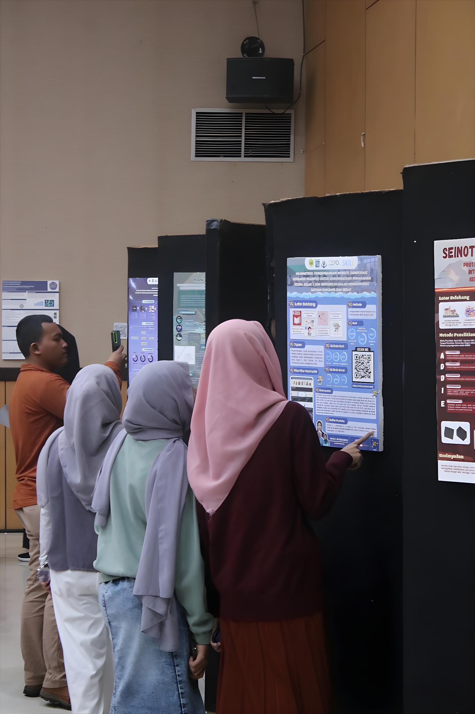Seminar dari Narasumber